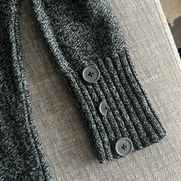 Long Billabong Sweater - Picture 4 of 6